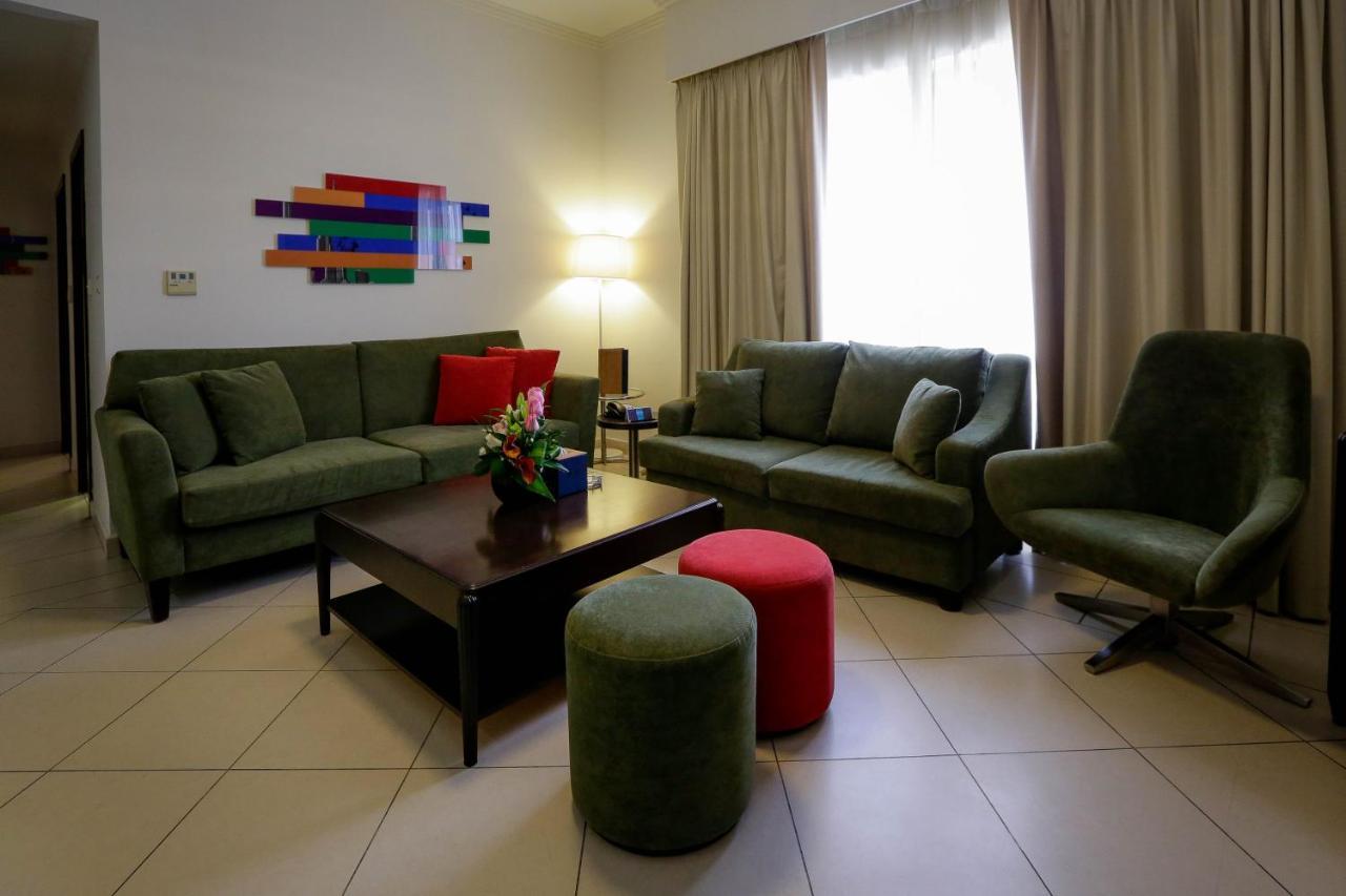 Mena Aparthotel Albarsha At The Mall Dubái Exterior foto